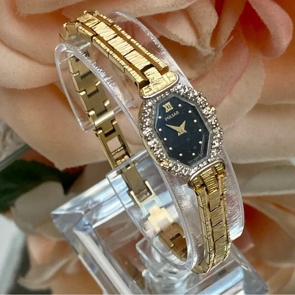 Vintage Pulsar by Seiko Diamond Accented Bezel Gold-Tone  display picture 3
